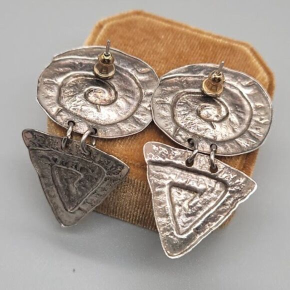 UNBRANDED Geometric Metal Earrings - Picture 5 of 7